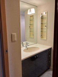 ゆったりとくつろげる自分磨きのドレッシング空間 世田谷区G様邸 ゆったりとくつろげる自分磨きのドレッシング空間 世田谷区G様邸